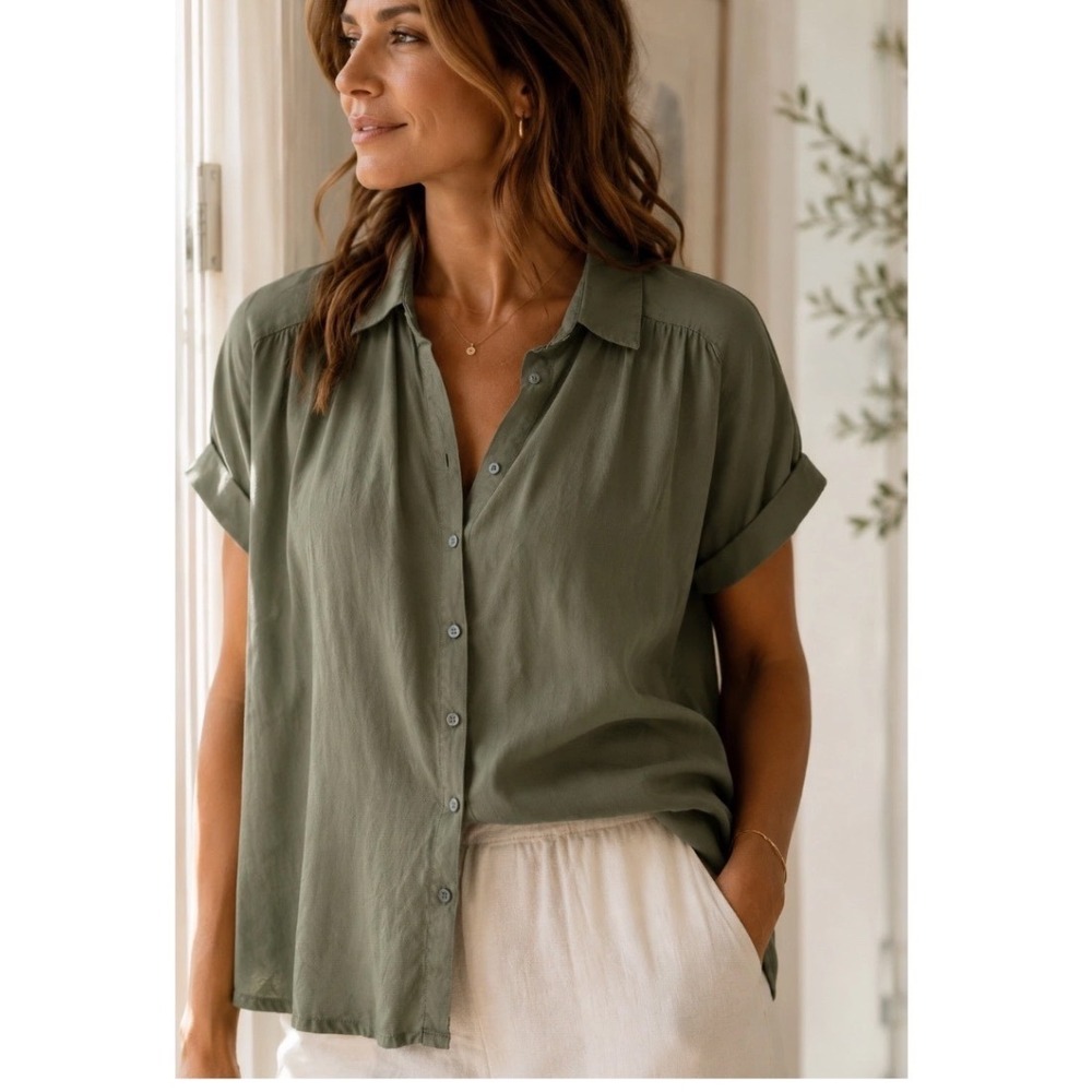 Quince Tencel Short Sleeve Button Down Shirt Small Olive Green Relaxed Fit
